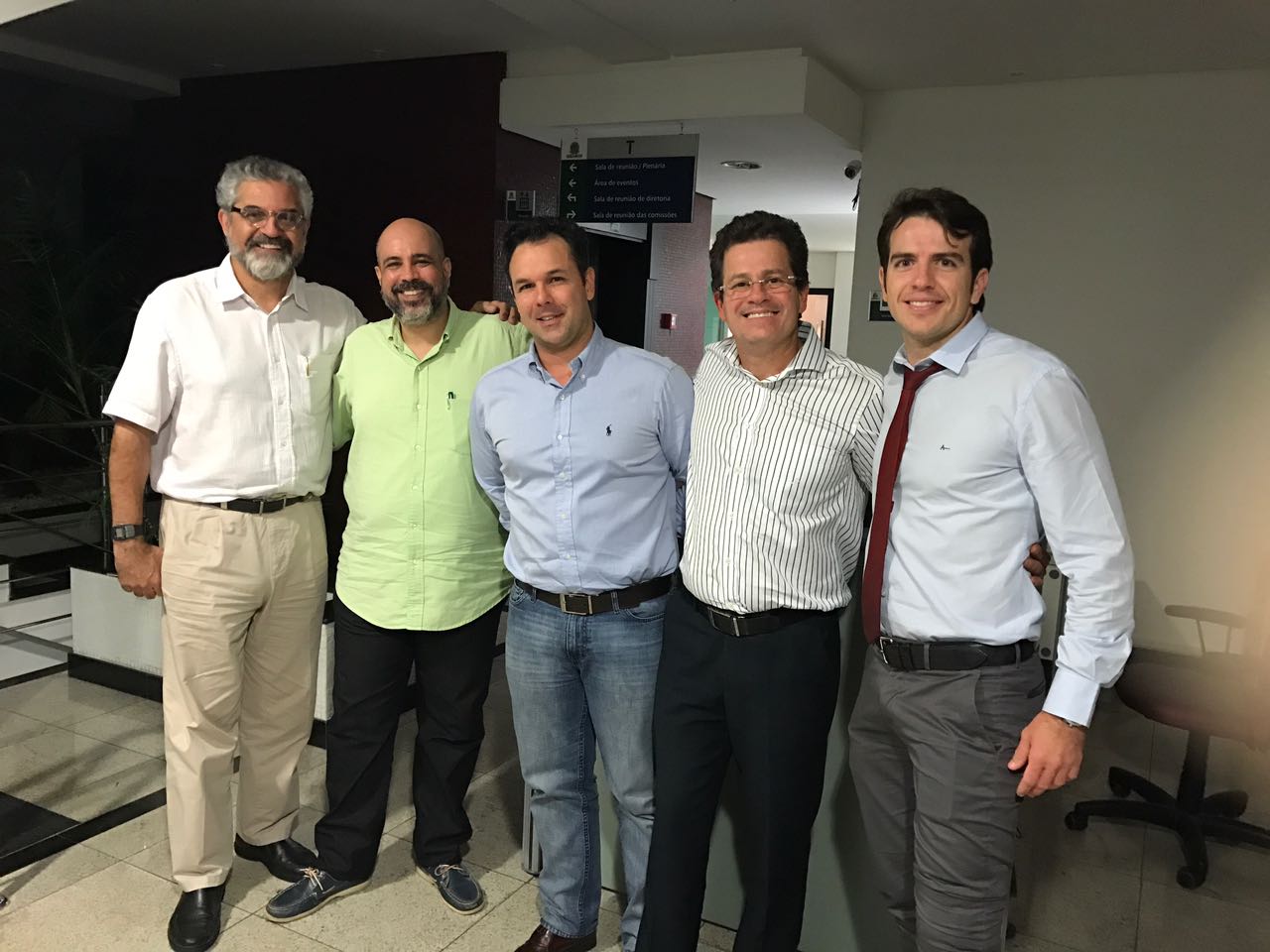 FOTO REUNIÃO COMISSÃO SEGURANÇA EM CIRURGIA PLÁSTICA 16 12 16