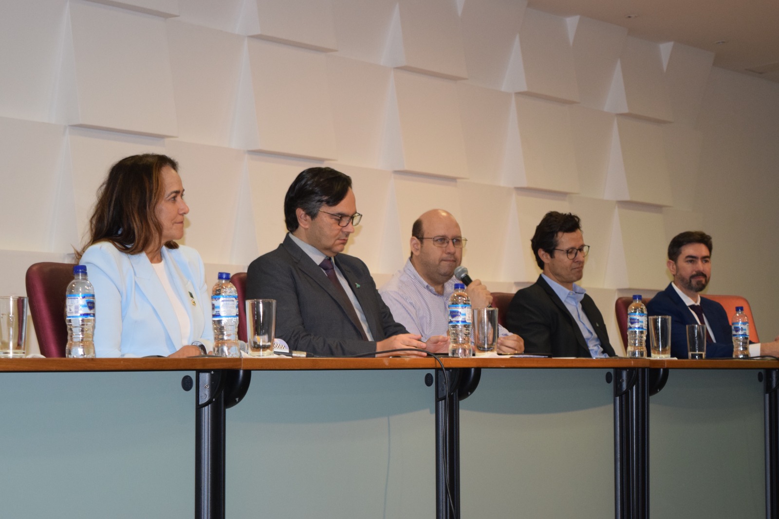 I Fórum de Saúde e Espiritualidade do Cremego aborda apoio espiritual no cuidado integral ao paciente